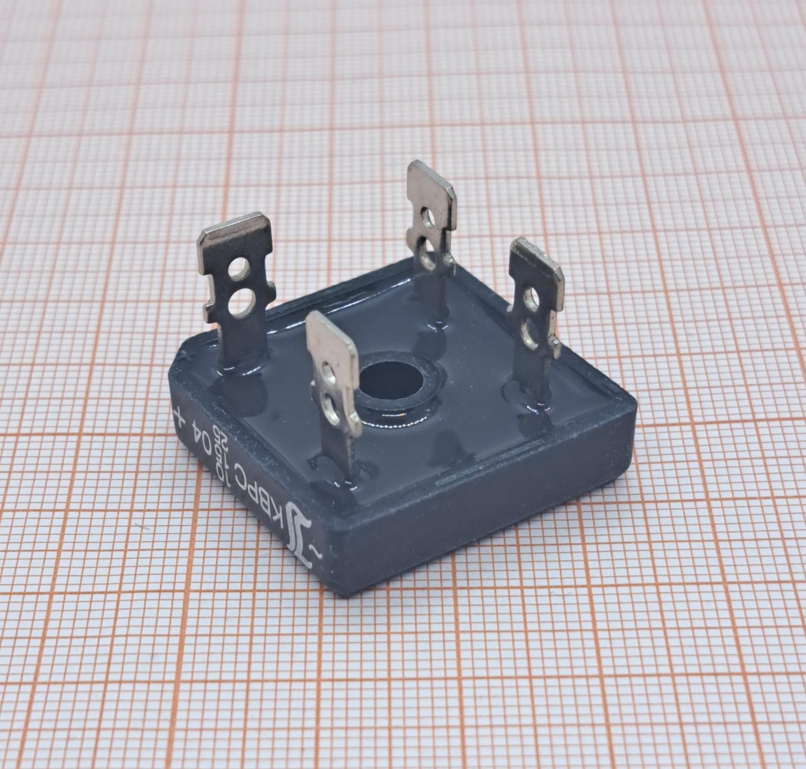 Диодный мост однофазный KBPC10/15/2504FP DIOTEC SEMICONDUCTOR Диодный мост однофазный KBPC10/15/2504FP DIOTEC SEMICONDUCTOR