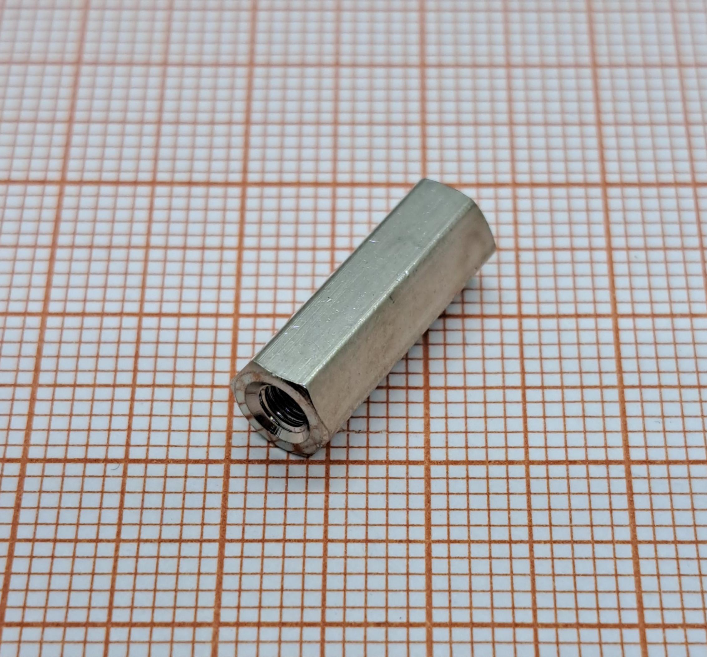 Дистанцирующая стойка с резьбой 1382756 BOSSARD