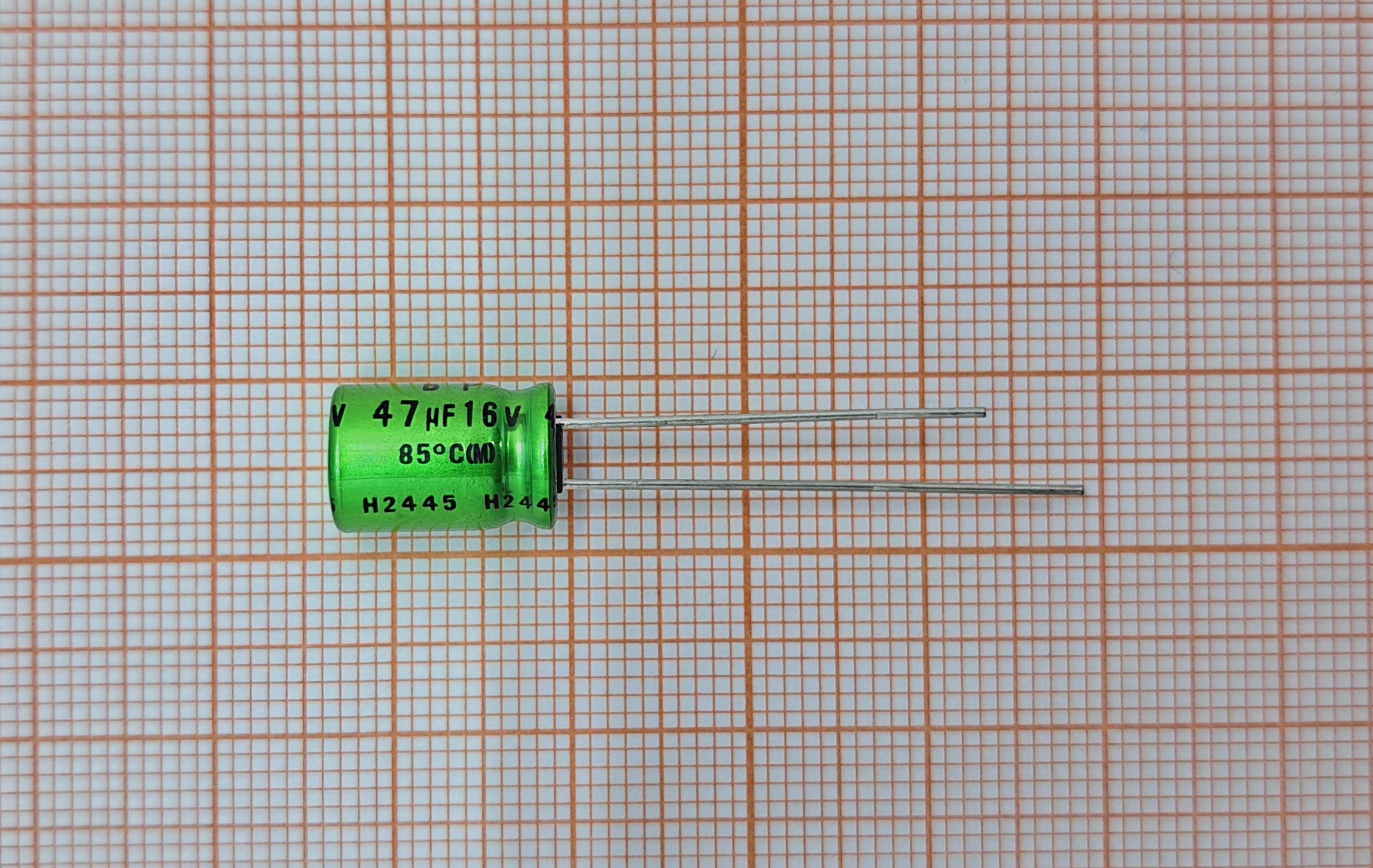 Конденсатор электролитический UES1C470MPM NICHICON