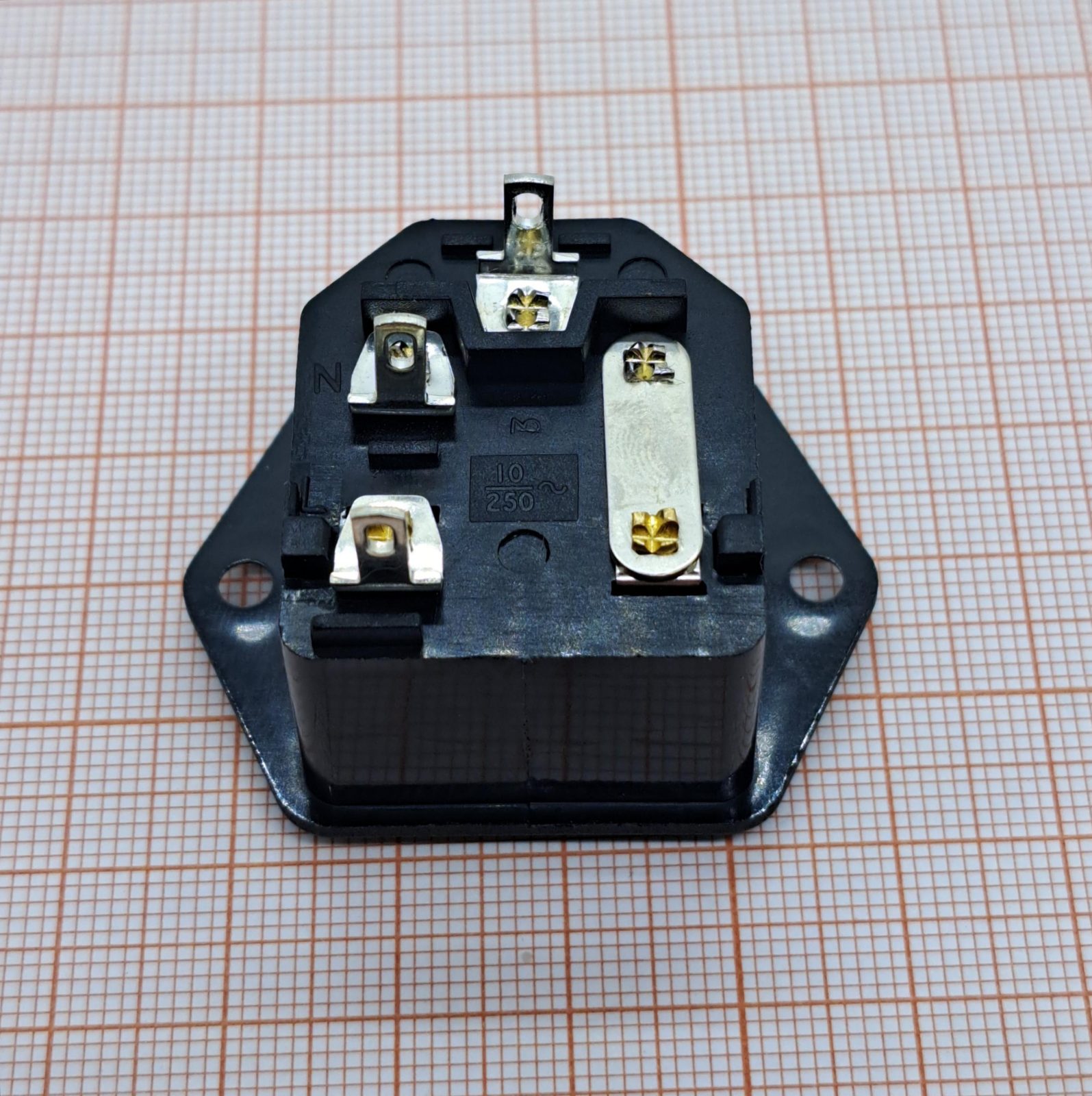 Разъем питания PF0001/28 BULGIN Разъем питания PF0001/28 BULGIN