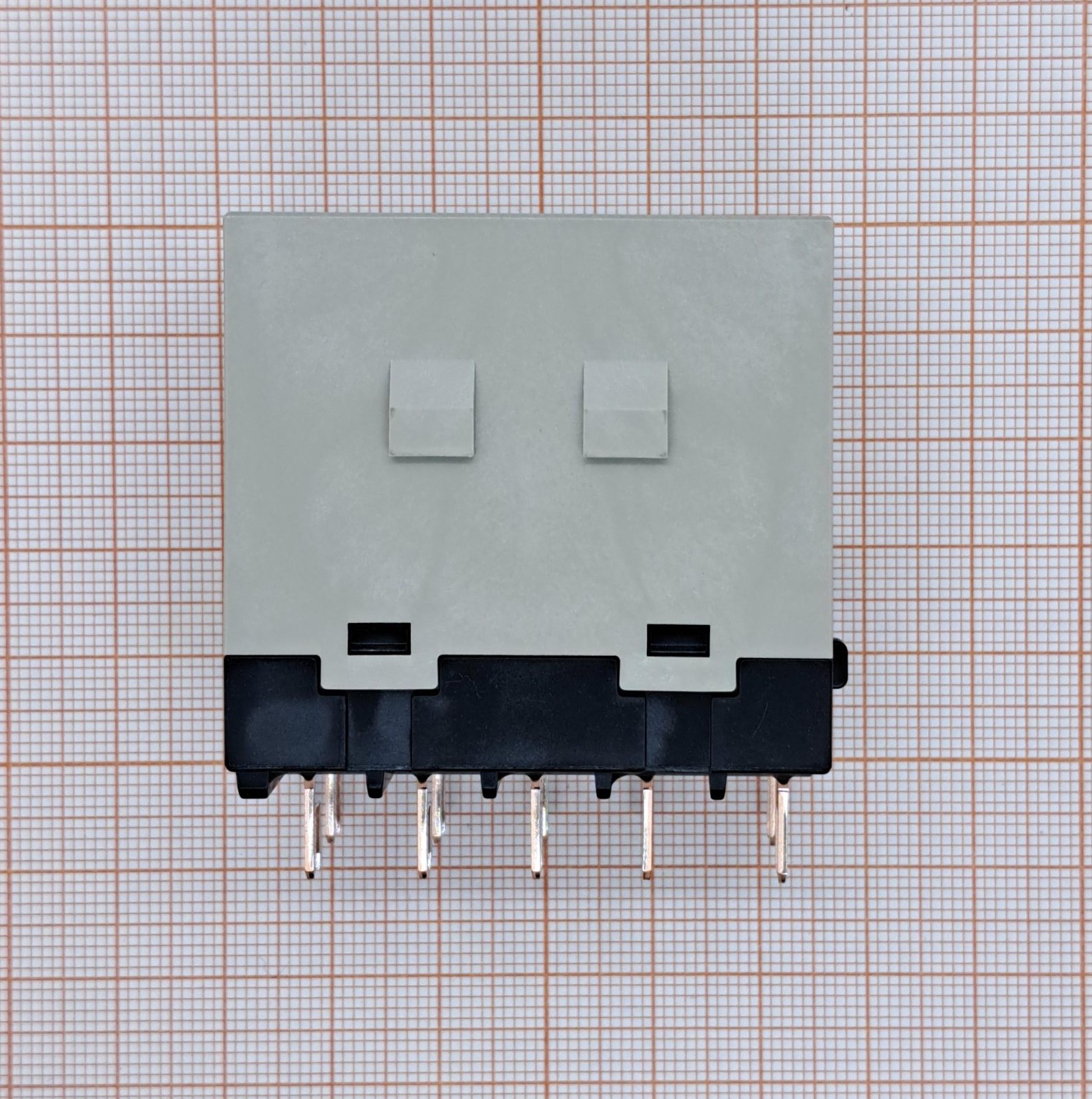 Реле электромагнитное G7J-3A1B-P 24VDC OMRON Реле электромагнитное G7J-3A1B-P 24VDC OMRON